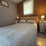 2 Pièces à Avec Terrasse Et Parking Près De La - Fr-1-494-218 Appartement *