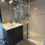 2 Pièces à Avec Terrasse Et Parking Près De La - Fr-1-494-218 Appartement *
