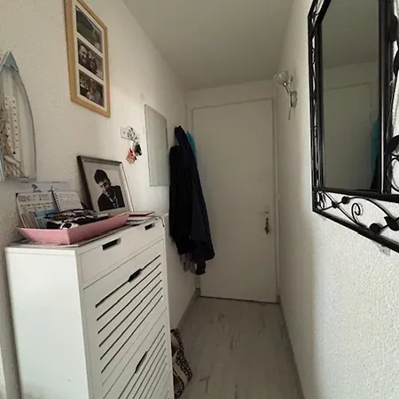 2 Pieces A Royan Avec Terrasse Et Parking Pres De La - Fr-1-494-218 Apartment