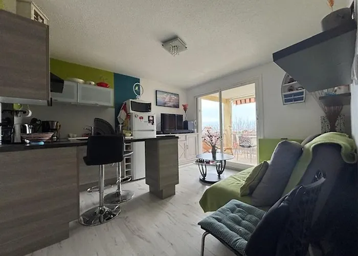 Apartamento 2 Pièces à Avec Terrasse Et Parking Près De La - Fr-1-494-218 *