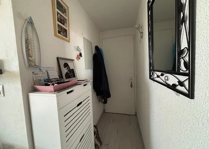 2 Pieces A Avec Terrasse Et Parking Pres De La - Fr-1-494-218 Apartment